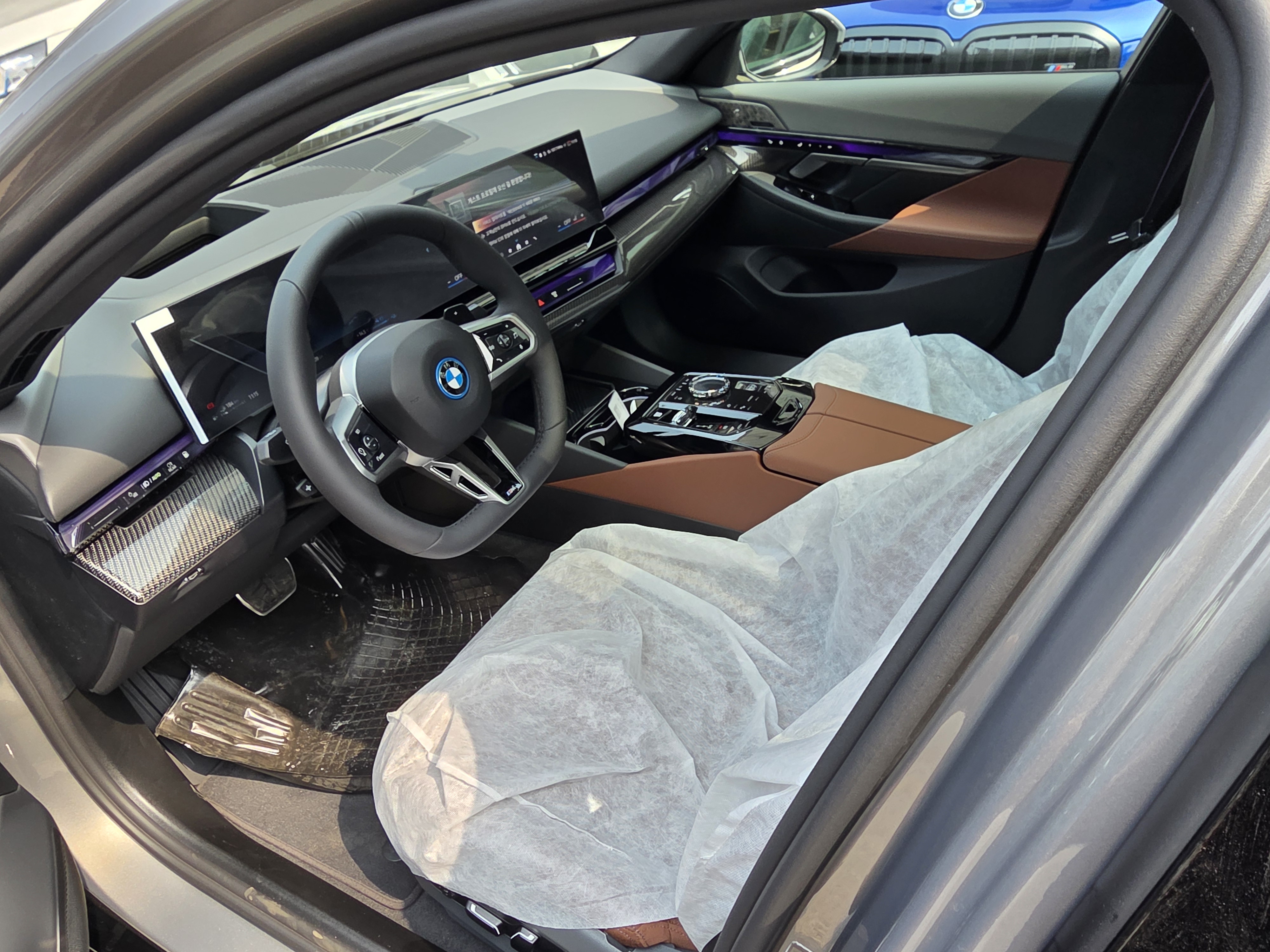 BMW 550e 리스 운전하는 즐거움까지 기대 이상이었습니다.