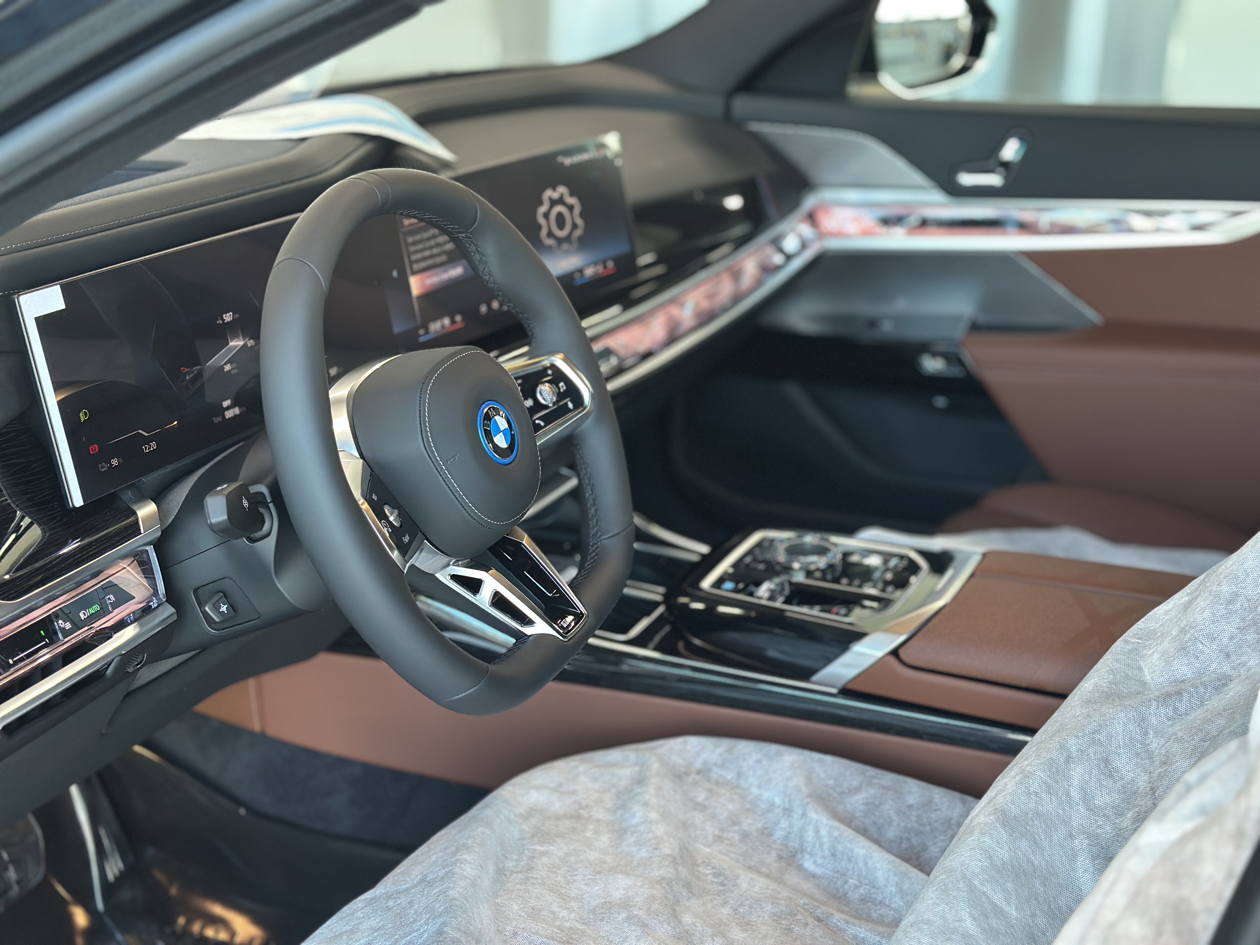 BMW i7 리스 첫 시승에서 마음을 빼앗겼습니다.