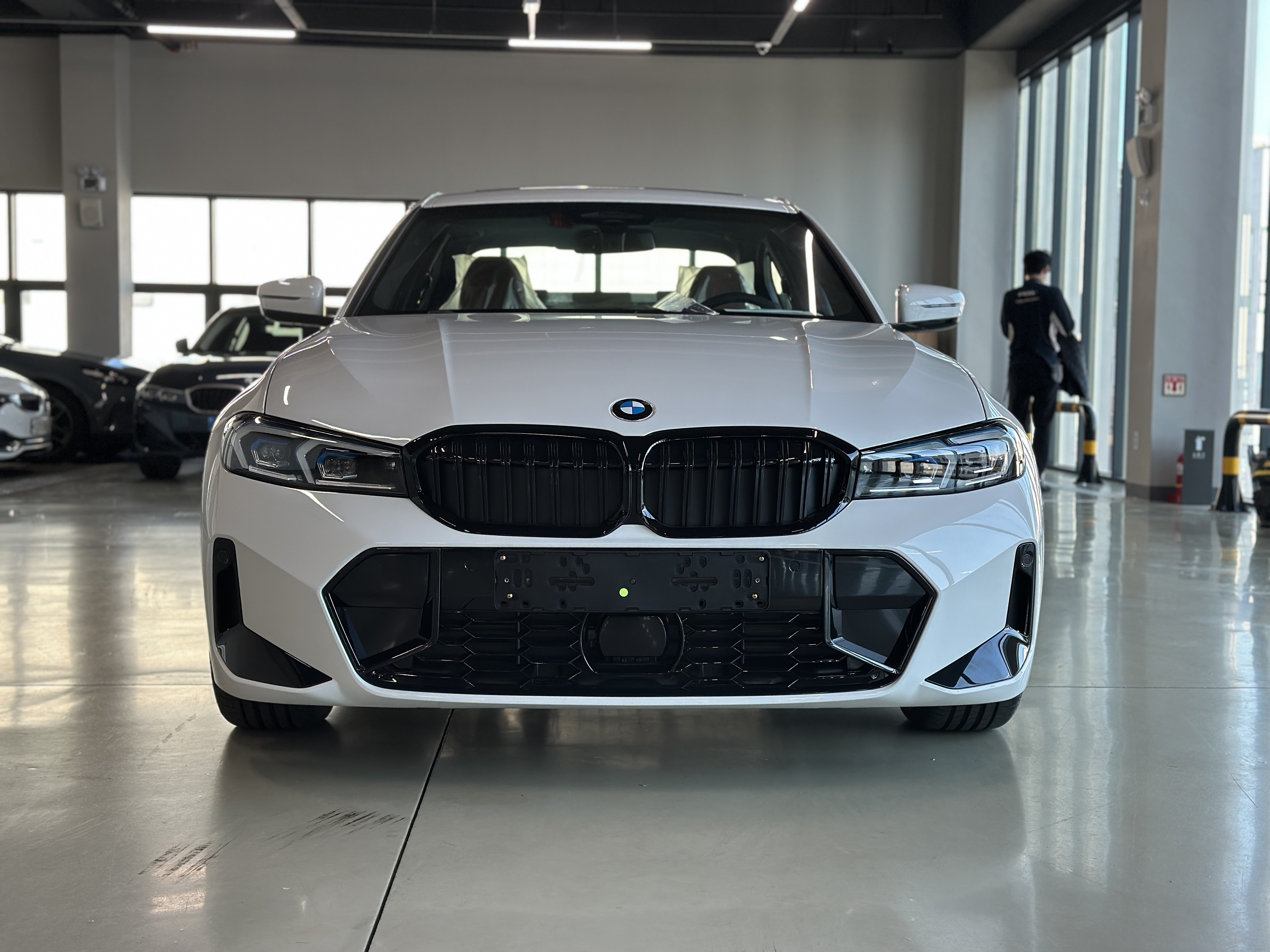 BMW 320i 가격 비교해보니, 열린견적서가 가장 좋았습니다.