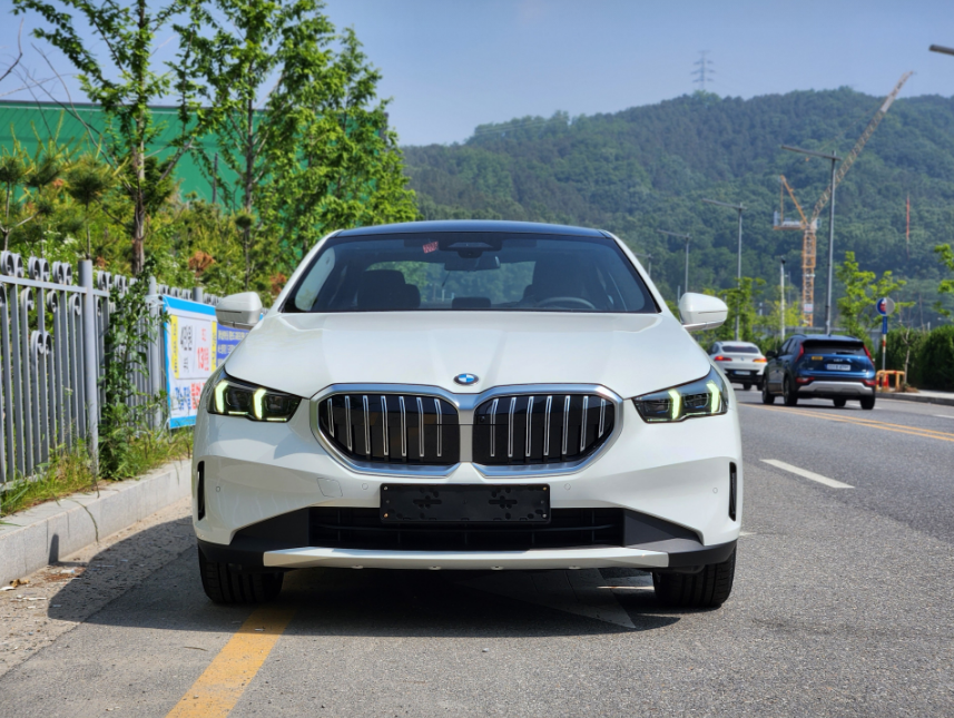 BMW 5시리즈 장기렌트, 비교 끝에 선택한 출고 후기