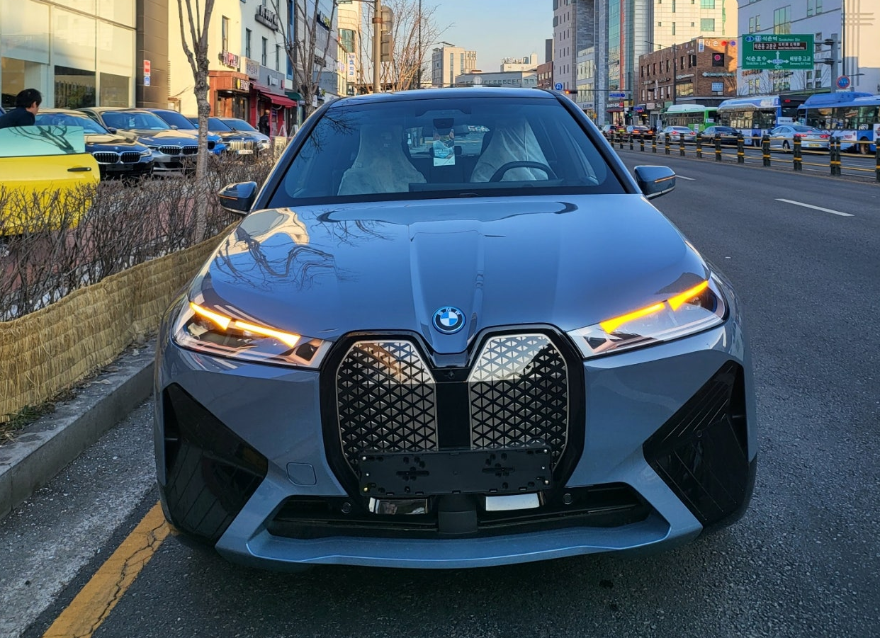BMW iX M60 리스, 차를 바꾸고 나서 가장 달라진 건 운전하는 시간이었어요