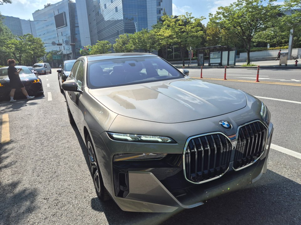 BMW 7시리즈 리스, 중요한 순간마다 품격을 더해준 출고 후기